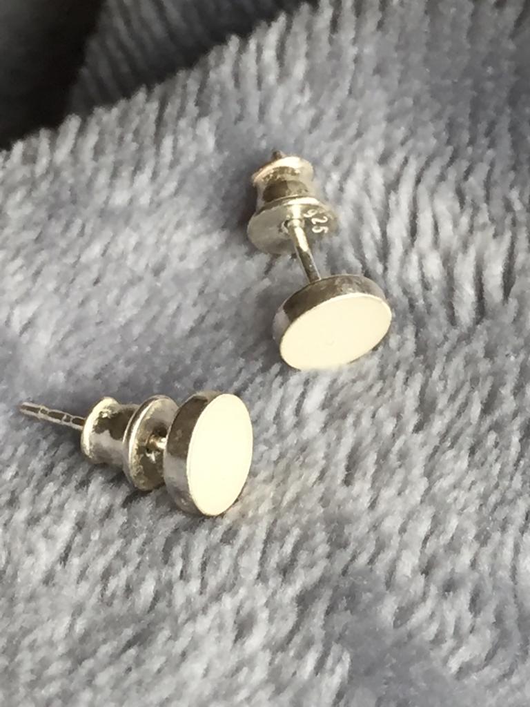 Moedermelk oorknopjes