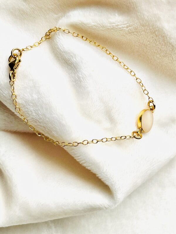 In de bedel gaat je eigen moedermelk.