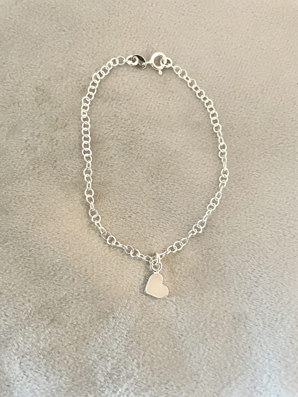 Deze lieve borstmelk armband is een mooi geschenk, voor altijd een herinnering aan je kindje.