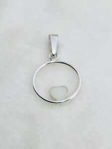 deze ronde melkhanger met hartje geeft je voor altijd een herinnering aan de babaytijd