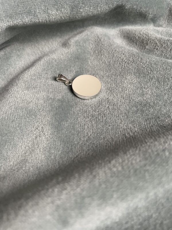 Als je graag een herinnering wilt van je borstvoedingsperiode en de moeder-babytijd dan kun je een moedermelk hanger kopen kopen