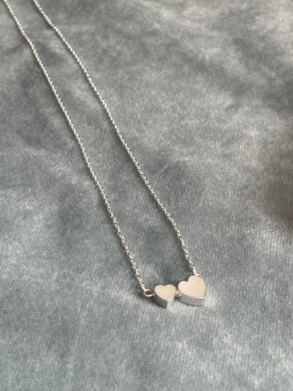 Moedermelk in twee hartenJPG