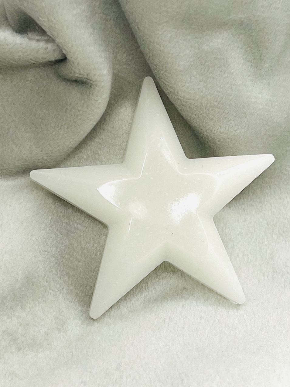 Deze moedermelkster is als het ware een soort steen. Ik verhard de moedermelk en het blijft voor altijd goed.