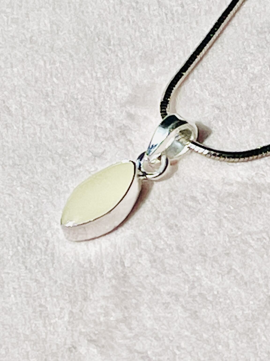 De hanger moedermelk wordt gevuld met je moedermelk