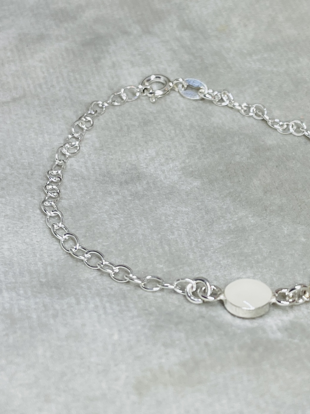 Dit mama melkarmbandje geeft een herinnering van je eigen moedermelk