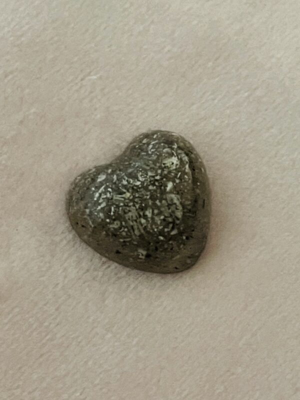 Dit steentje van as heeft as verwerking